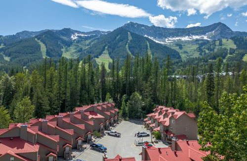 East Kootenay Apartment | Experience Comfort at Stone Creek by FantasticStay