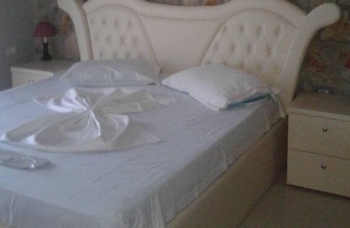 Udenisht Hotel | Stone Dream 2