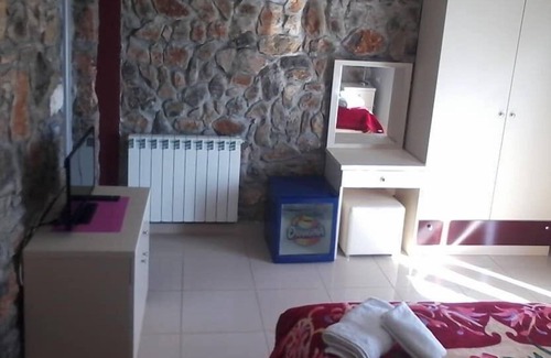 Udenisht Hotel | Stone Dream 2