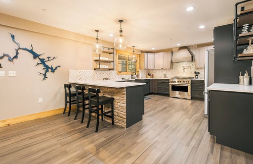 Oakland House | Explore Stone Haven: Lake Access, Hot Tub & Fire Pit