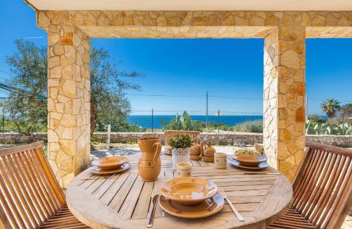 Torre Vado House | Pet-Friendly Stone Hill House: 4-Star Guest Rated Perfection