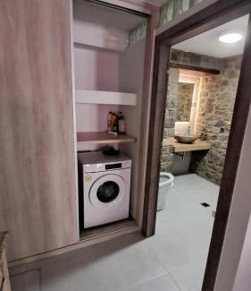 Sipiada Apartment | Stone House 2025