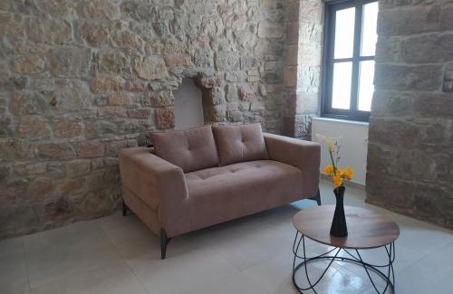 Sipiada Apartment | Stone House 2025
