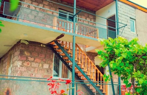 Armenia House | Family-Friendly Retreat at Stone House Near Attractions