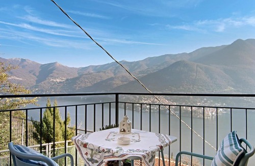 Moltrasio Apartment | Family-Friendly Stone House with Dependence for 7 Guests