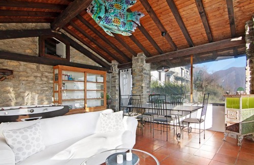 Moltrasio Apartment | Family-Friendly Stone House with Dependence for 7 Guests