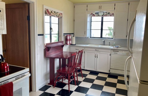 Ardenvoir House | Stone House at Callan Cellars Chelan!