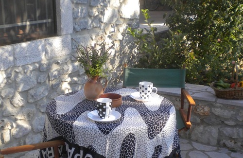 Fokiano Cottage | Ocean View Stone House: Family-Friendly and Accessible Stay