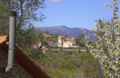 Fokiano House | Serene Stone House in Leonidion - Perfect for Families