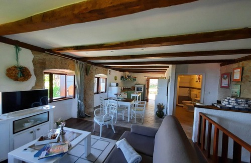 Opatija House | Cozy Holiday Home Iva in Lovran with Panoramic Views