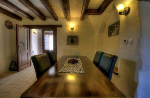 Kotli House | Cozy Retreat in Kotli with Pool, Garden & BBQ Area