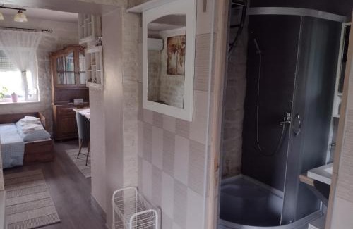 Apahida Villa | Welcoming Stone House by Cluj-Napoca with Pet-Friendly Perks