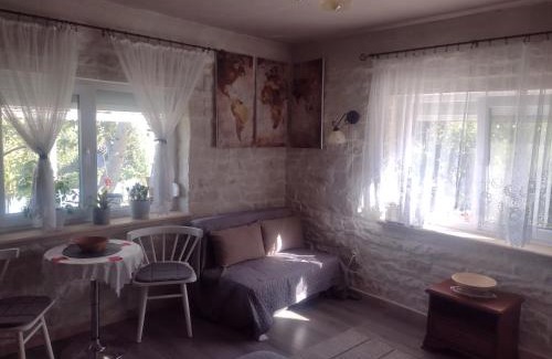 Apahida Villa | Welcoming Stone House by Cluj-Napoca with Pet-Friendly Perks