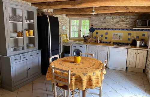 Seguret House | Tranquil Retreat with Pool & Ocean Views - Rated 10/10