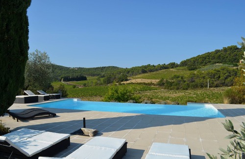 Seguret House | Tranquil Retreat with Pool & Ocean Views - Rated 10/10