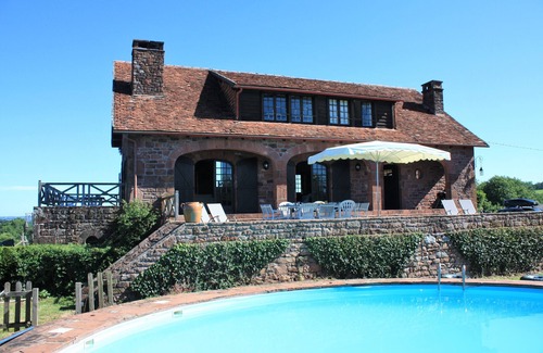 Lagleygeolle House | Enchanting Stone House with Pool & Breathtaking Views