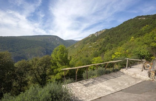 Sucici Villa | Stone House Zijavica by Villas Guide
