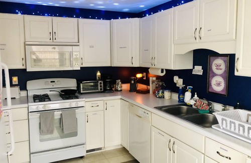 Middlebury House | Escape to Stone Lake Vacation Cottage in Middlebury, IN