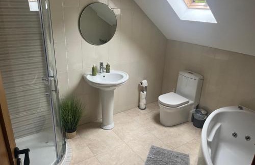 Dromaan House | Family-Friendly Stone Lodge with Pet Amenities Awaiting You