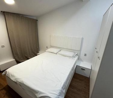 Brasov Old Town House | Family-Friendly Stone Residence with Top Guest Rating