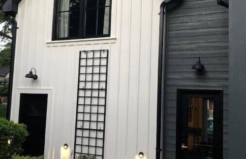 Stratford Apartment | Top-Rated Stone's Throw Stratford - The Loft with Spa & Hot Tub