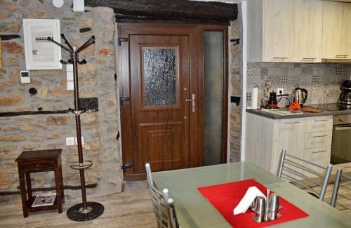 Perasma House | Charming Stone Villa "To Petrino" - Rated 9.7/10 & Family-Friendly