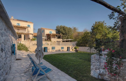 Gabonjin Villa | Enchanting Stone Villa with Heated Pool and Large Garden
