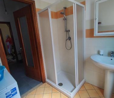 Barge Apartment | Exceptional Stone Way Apartment - Highly Rated & Family-Friendly
