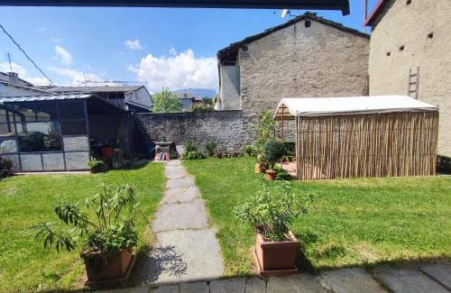Barge Apartment | Exceptional Stone Way Apartment - Highly Rated & Family-Friendly