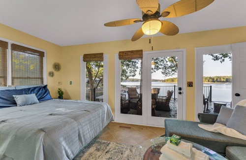 Jasper House | Discover Stonebrook Cove: Lake View & Year-Round Fun