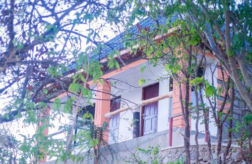 Iringa Region Hotel | Budget-Friendly Stay at Stonecape Resort with Pool & Breakfast