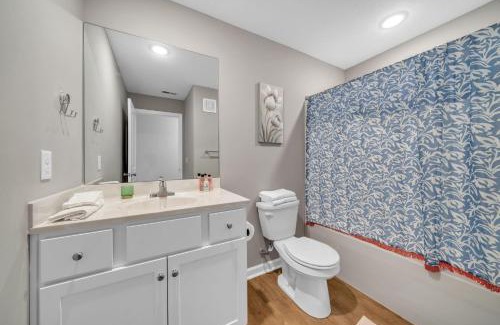 New Albany Apartment | Stonecrest 716, 2bd Apt I Free Parking I Pool