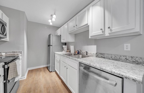 New Albany Apartment | Stonecrest 717, 2Bd Apt I Free Parking I Pool