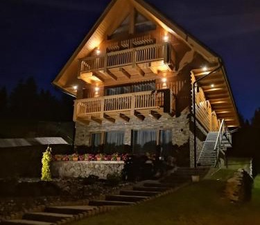 Zdiar Apartment | Top-Rated STONEGALLERY with Breakfast & Family-Friendly Perks