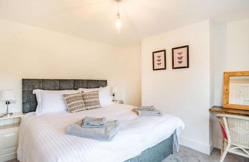 Glentham House | Stonegarth: Family-Friendly Retreat with Pet Amenities