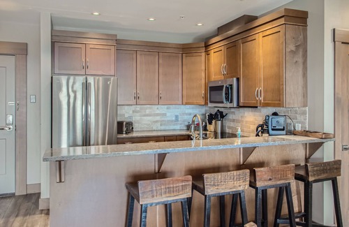 Big White Ski Resort Condo | Discover Stonegate Resort: Family-Friendly with Spa & Pool