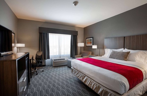Lawrence Hotel | Discover StoneHill Lawrence: Guest Rated 9.2, Family Friendly