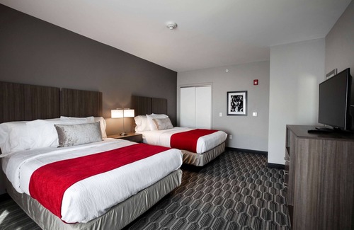 Lawrence Hotel | Discover StoneHill Lawrence: Guest Rated 9.2, Family Friendly