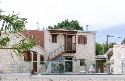 Kallepia Villa | Elegant Stonehouse with Private Pool and Ocean View