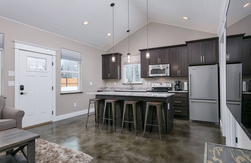 Wasilla Cottage | Ocean View Retreat: Stoneridge Place Cottage #1 Awaits!