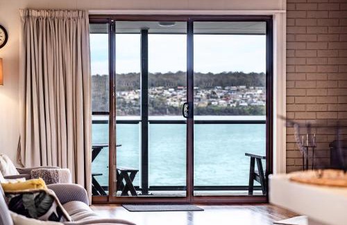 Primrose Sands House | Discover Stones Throw: Oceanfront Escape with Hot Tub