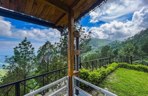 Naina Range Hotel | Discover Stoneshed Resort And Hotel: Family-Friendly Escape
