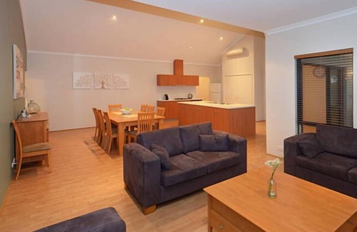 Quindalup House | Stoneshore Holiday House: Oceanfront Bliss with Pet Welcome