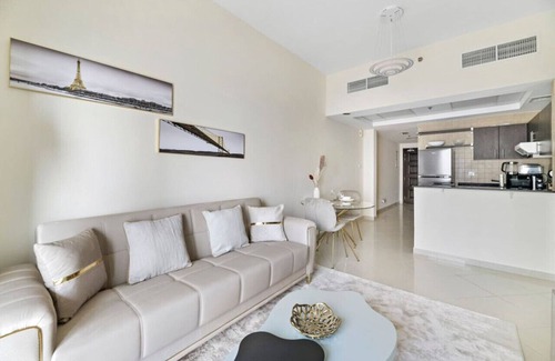 Jumeirah Lake Towers Apartment | StoneTree - Concorde Tower 1: 1 BR with Breathtaking Views