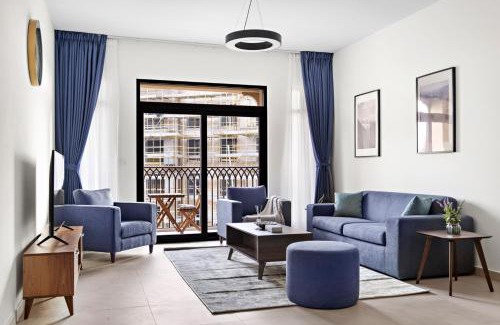 Umm Suqeim 3 Apartment | StoneTree 1BR: Ideal Location for Family Travelers