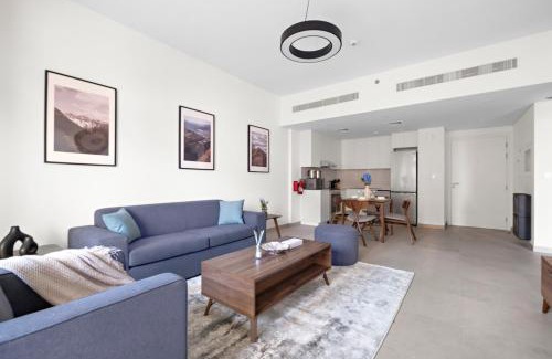 Umm Suqeim 3 Apartment | StoneTree 1BR: Ideal Location for Family Travelers