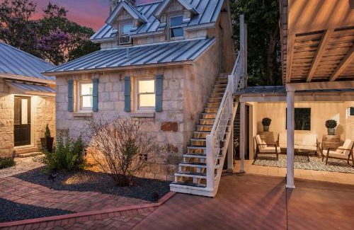 Stonewall House | Cozy Stonewall Bungalow 2 - Perfect for a Romantic Retreat