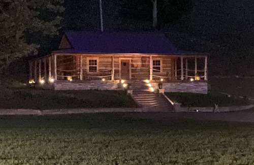 Madison Cabin | Relax at Stoney Creek - Pool, Spa & Family-Friendly Fun