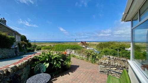 Harlech House | Discover Stoneycroft: 4-Star Pet-Friendly Retreat