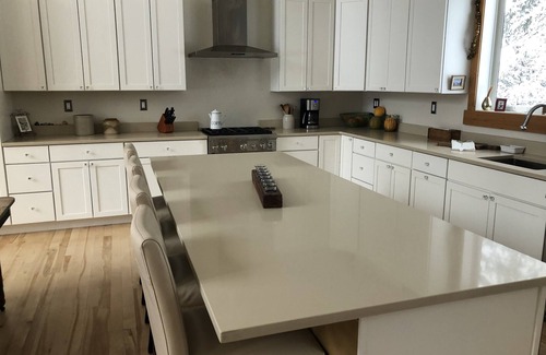 Martin City House | Escape to Stony Broke Ranch: Top-Rated Glacier Retreat